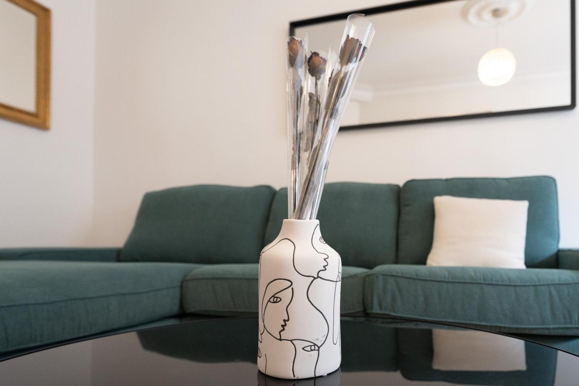 Appartement De Luxe Champs Elysees Neuf Parigi Esterno foto